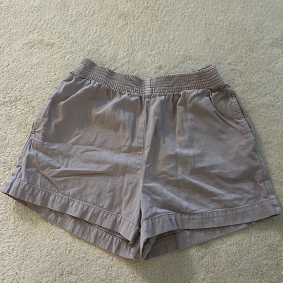 Aritzia Pants - Wilfred Free Pull On Shorts